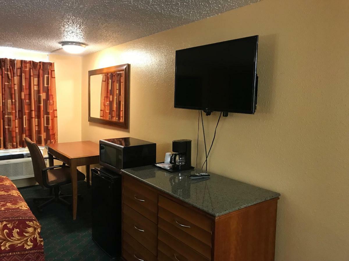 Travel Inn Weatherford Екстериор снимка